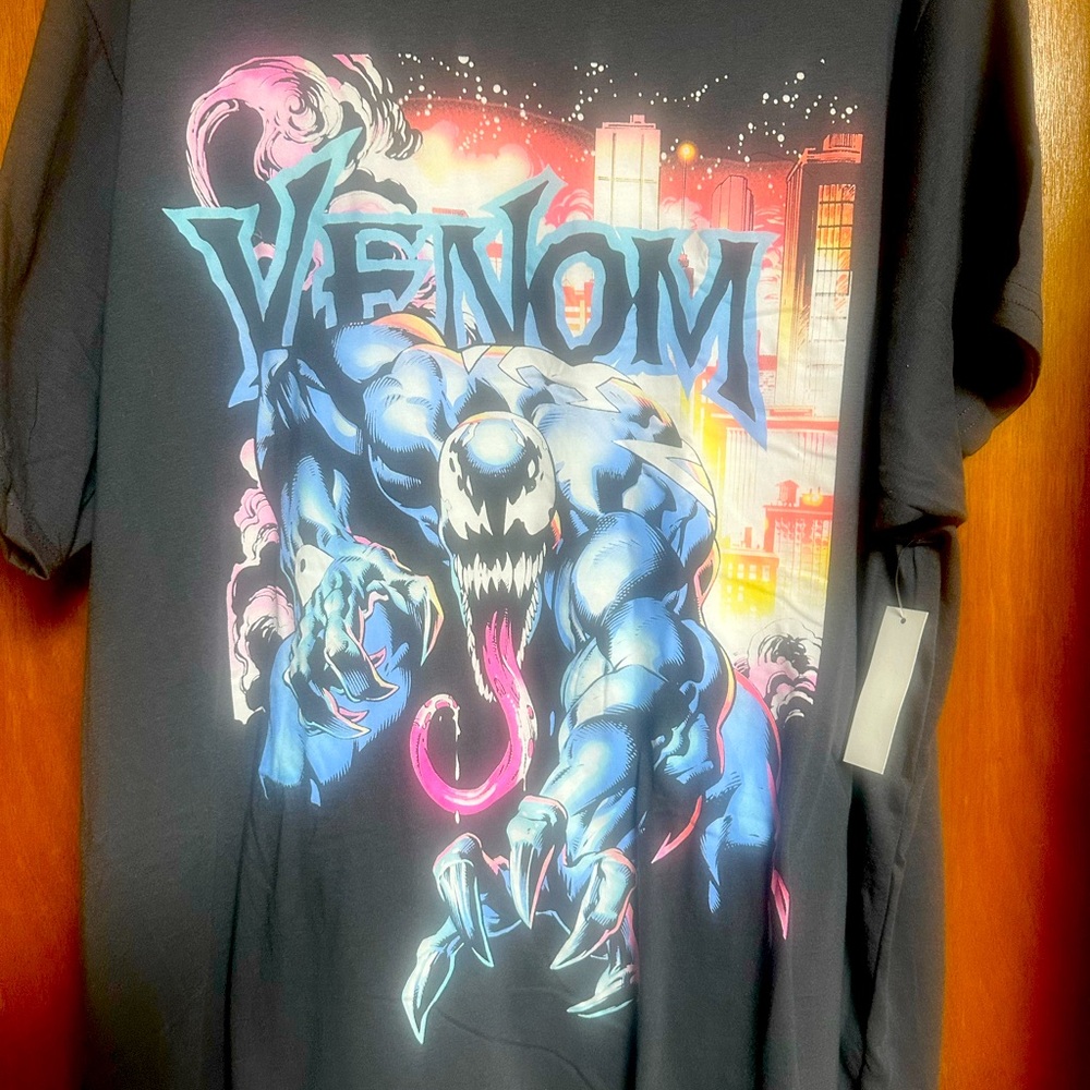 Marvel Venom Black and Blue Short Sleeve Tee